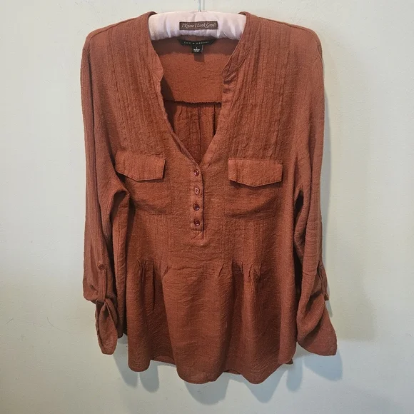 Zac & Rachael Women's Amber Flowy V-Neckline Blouse, Large - Picture 3 of 10